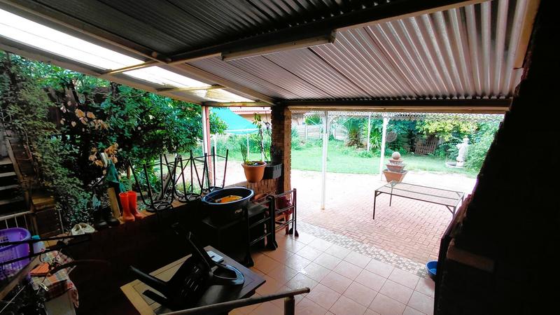 4 Bedroom Property for Sale in Pellissier Free State